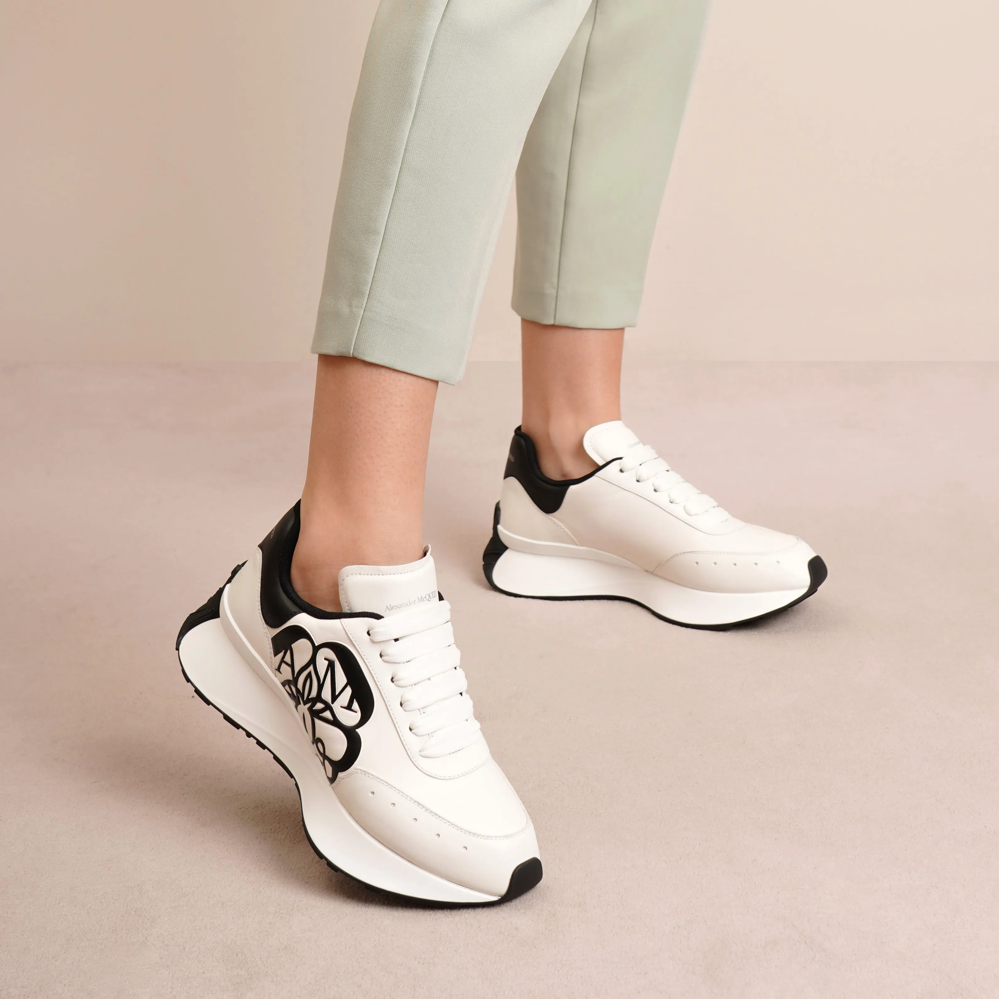 Runner white and black