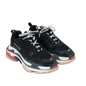 Triple S (Black)